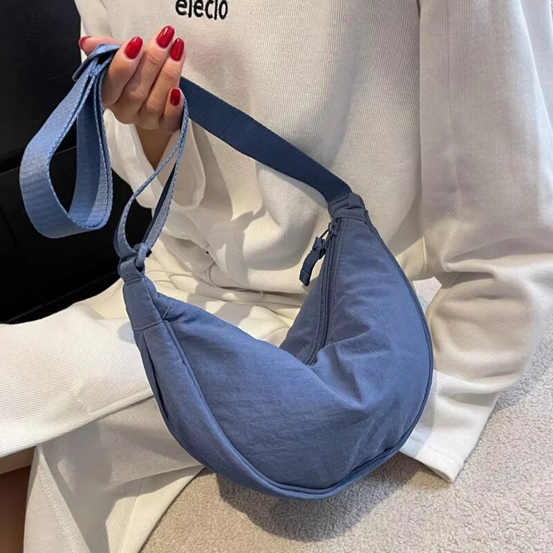 New Simple and Casual Solid Color Nylon Large Capacity Women'S Dumpling Bag Shoulder Bag for Travel and Commuting